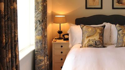 Peri & Ed's Mountain Hideaway