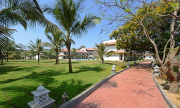 Tropicana Resort & Spa