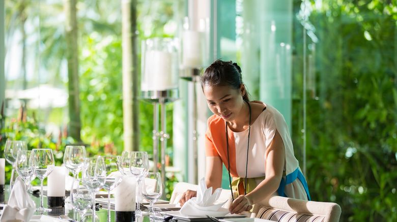 <b>Crowne Plaza Phuket Panwa Beach Restaurant</b> <b>Crowne Plaza Phuket Panwa Beach Restaurant</b>