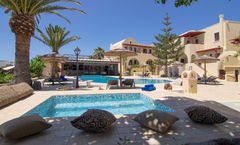 Smaragdi Hotel