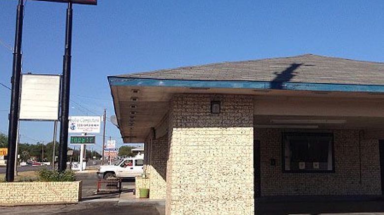 <b>Classic Inn Early Exterior</b>