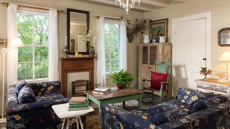 <b>BlissWood Bed and Breakfast Inn Lobby</b>
