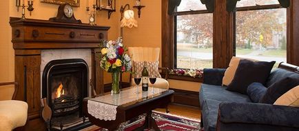 1840 Inn on the Main Lobby
