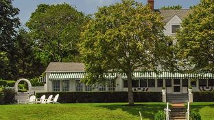 Harbor Knoll Bed & Breakfast
