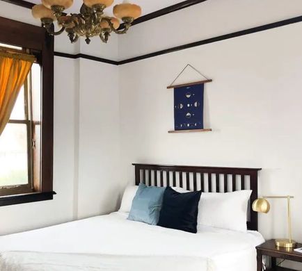 Weller House Inn Room