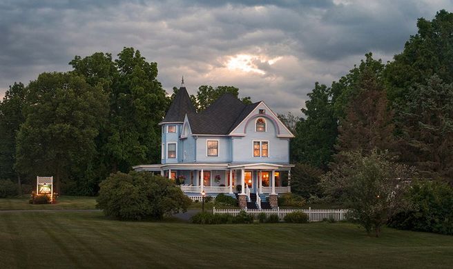Castle in the Country B&B Exterior