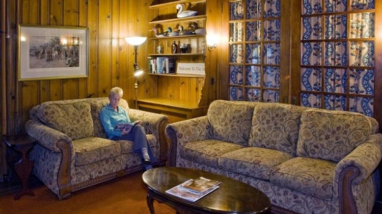 Sandaway Waterfront Lodging Lobby