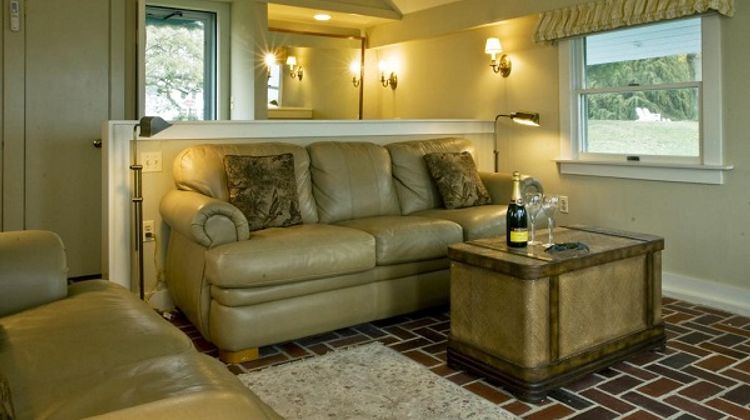 Sandaway Waterfront Lodging Suite