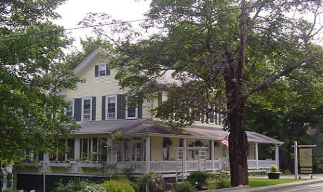 Holbrook House Bed & Breakfast Exterior