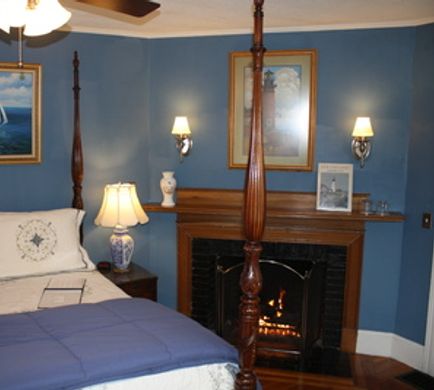 Saltair Inn Waterfront Bed & Breakfast Room