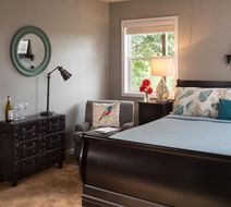 Cedar Crest Lodge Room