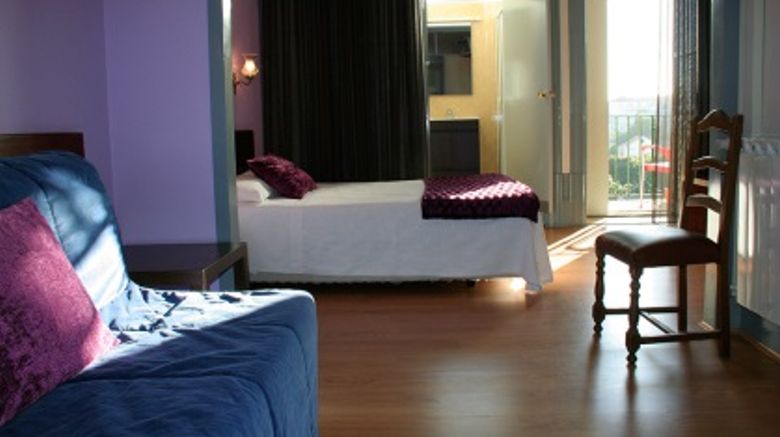 <b>Hotel Estoril Porto Room</b>