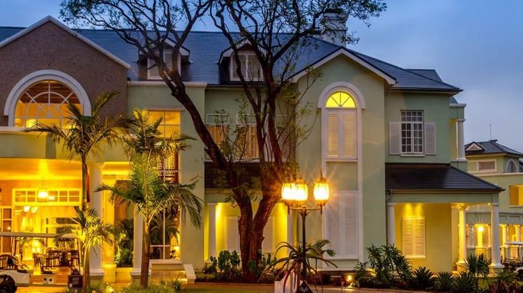 Hemingways Nairobi Exterior