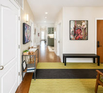 House 5863 Bed & Breakfast Lobby