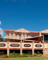 Highlander Motor Inn