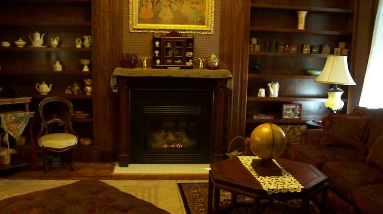 <b>Bayberry House Bed & Breakfast Lobby</b>