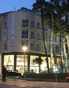 Onyx Apartments