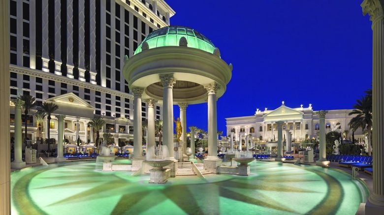 <b>Nobu Hotel at Caesars Palace Pool</b>