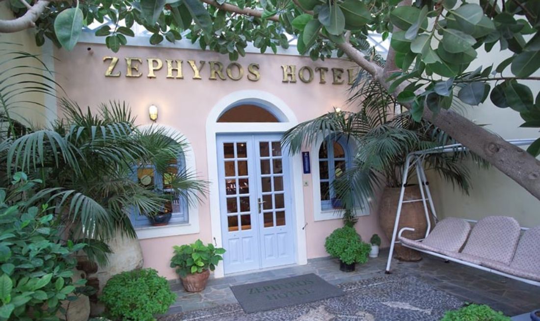 Zephyros Hotel Exterior
