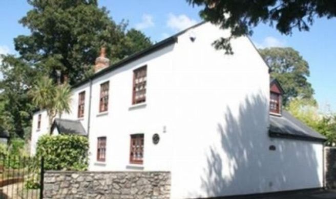 The Laurels Bed & Breakfast Exterior