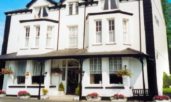 Bron Rhiw Hotel Exterior
