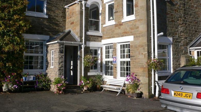 <b>Dowfold House Bed & Breakfast Exterior</b>