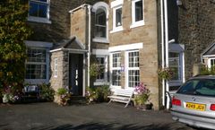 Dowfold House Bed & Breakfast