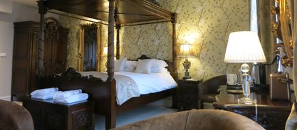 Hotel De France Room