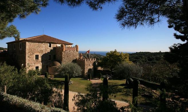 Castell de l'Oliver Exterior
