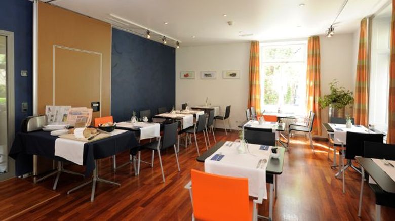 <b>Alma Hotel Restaurant</b>