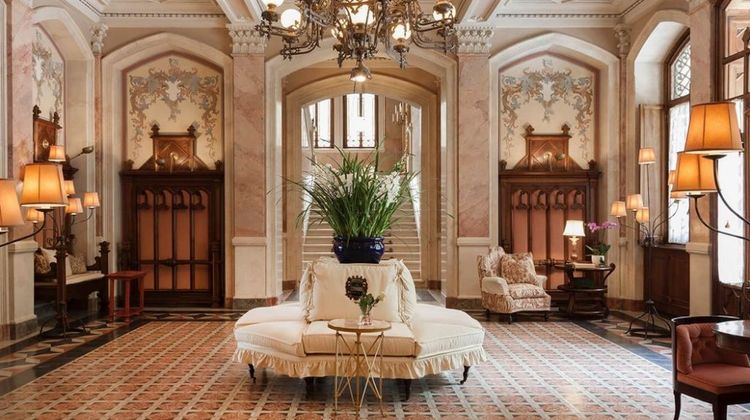 Grand Hotel a Villa Feltrinelli Lobby