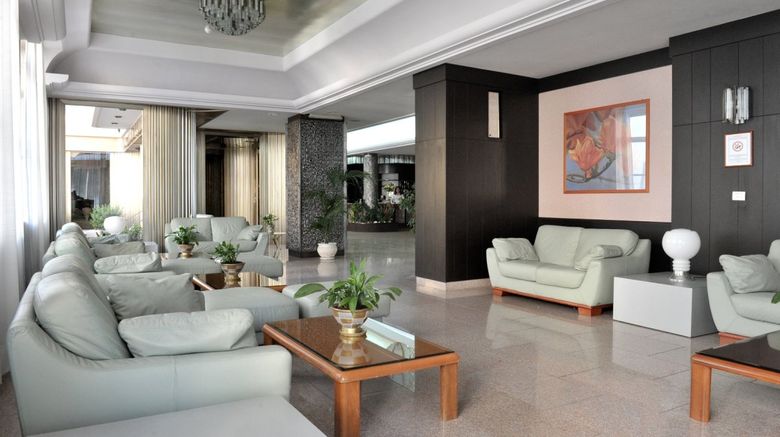 <b>Hotel Pietra Di Luna Lobby</b> <b>Hotel Pietra Di Luna Lobby</b>