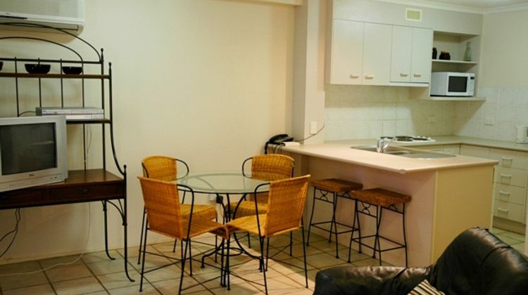 Spring Hill Gardens Apartments Suite