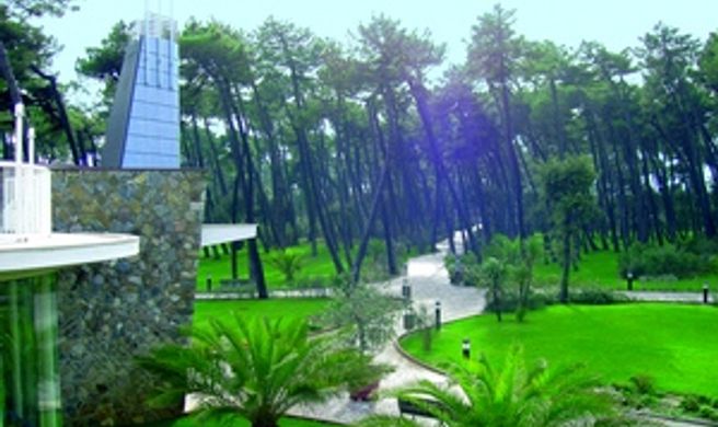 TH Tirrenia Green Park Resort Exterior