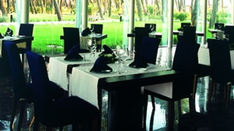 <b>TH Tirrenia Green Park Resort Restaurant</b> <b>TH Tirrenia Green Park Resort Restaurant</b>