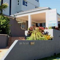 84 The Spit Holiday Apartments
