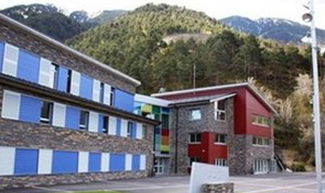 Alberg La Comella Hostel Exterior