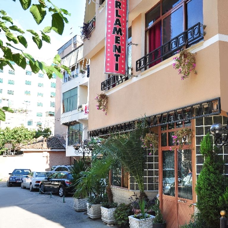 Hotel Parlamenti