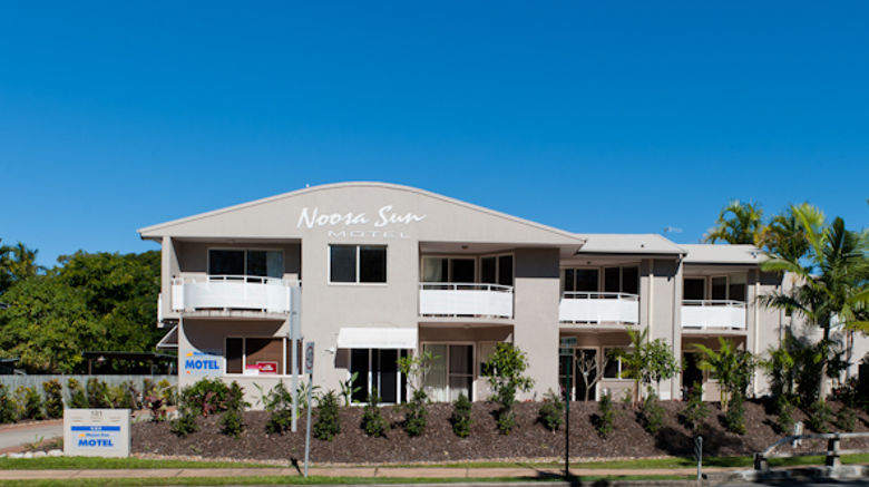 Noosa Sun Motel  and  Holiday Apartments Exterior