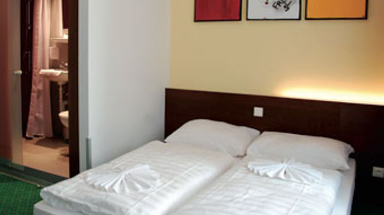 <b>Pension Stadthalle Room</b>