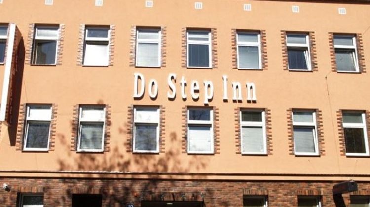 Do Step Inn Exterior