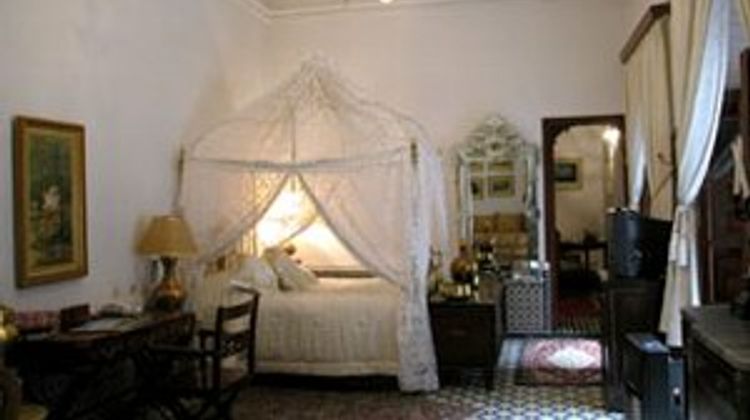 La Maison Bleue Room