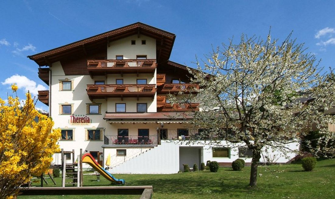 Theresia Hotel Exterior