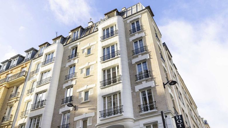 <b>Hotel Le Daum Exterior</b>