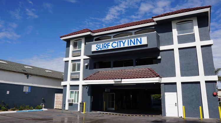 Surf City Inn Exterior