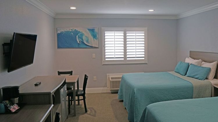 Surf City Inn Room