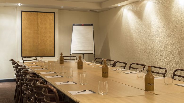 <b>Club Quarters Hotel, St. Paul's Meeting</b> <b>Club Quarters Hotel, St. Paul's Meeting</b>