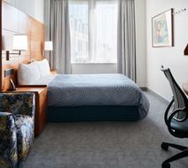 Club Quarters Hotel, St. Paul's Room