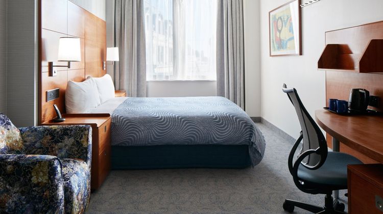 Club Quarters Hotel, St. Paul's Room