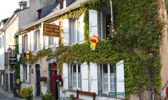 Hotel Les Templiers Exterior